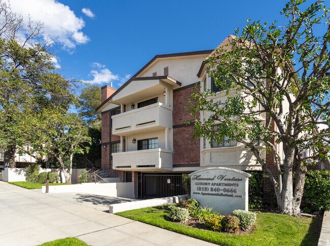 Foto del edificio - 534 E Harvard Rd