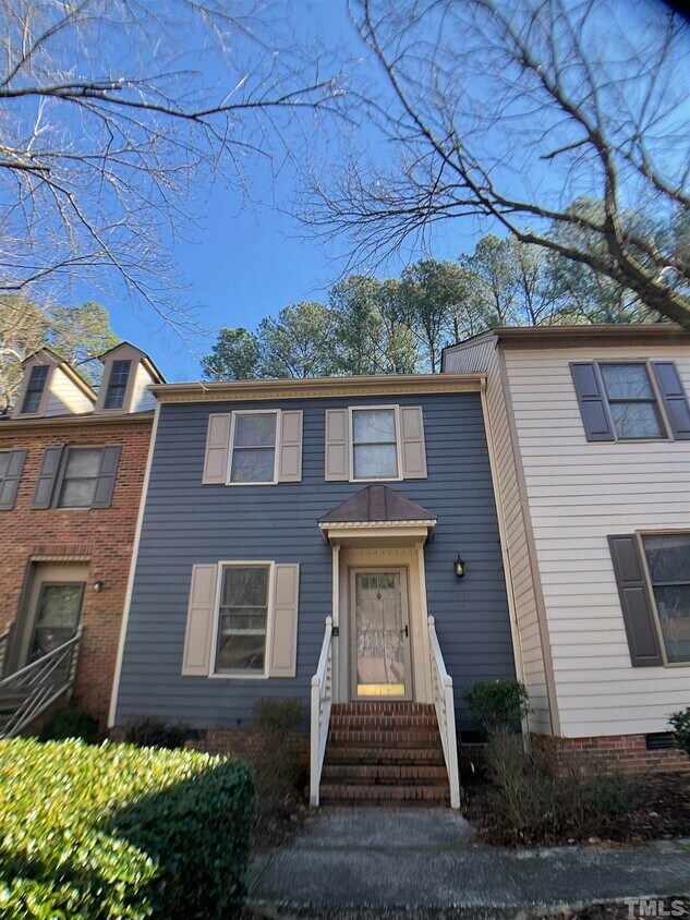 Primary Photo - 3311 Coachman's Way