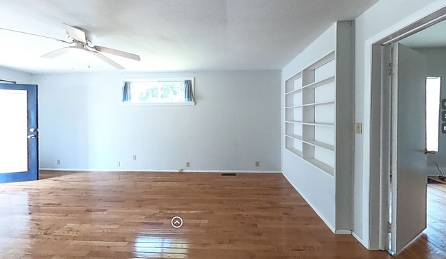 Living Room - 4224 South Washington Street