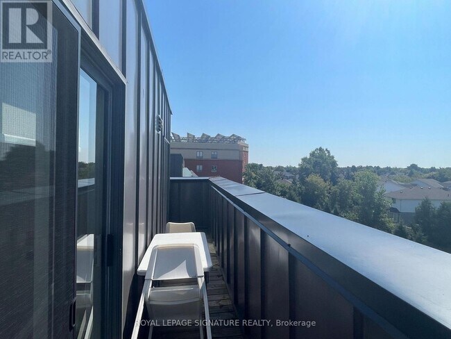 Photo du bâtiment - 1760 Simcoe St N