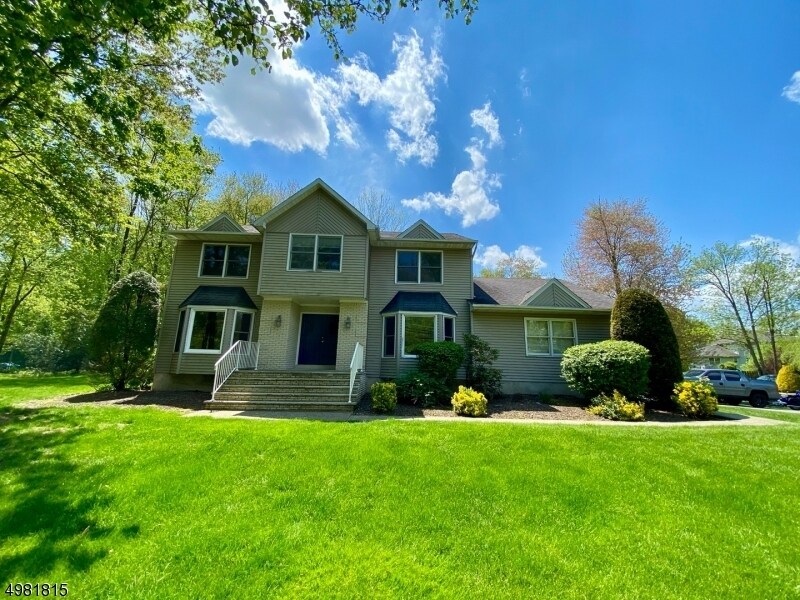 Primary Photo - 629 Greenbank Dr