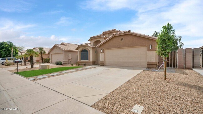 Foto del edificio - 5 bedroom 2 bath single level home in Peoria