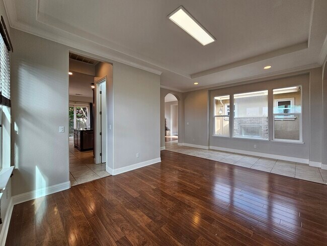 Building Photo - 1180 Bevinger Dr