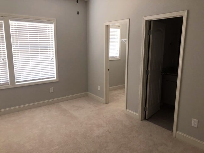 Building Photo - Great Town House/Condo in Opelika