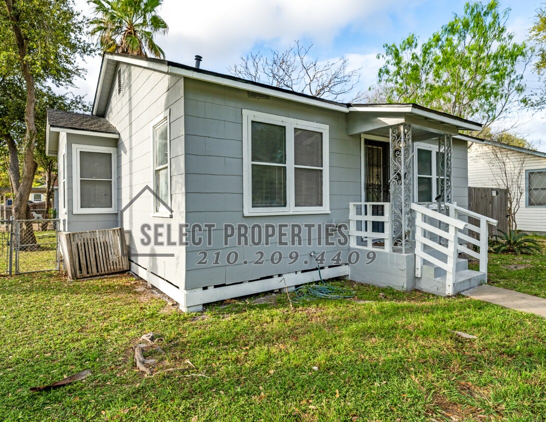 Primary Photo - 4049 Green Grove Dr