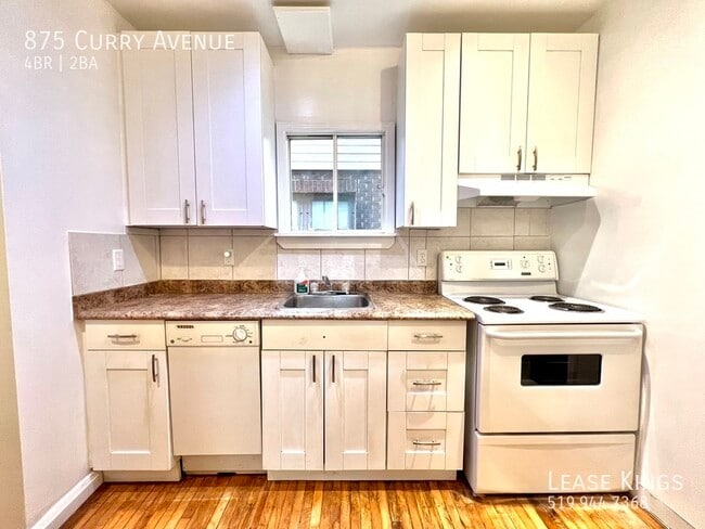 Building Photo - 2 Story Single Family Home Close to U of W...
