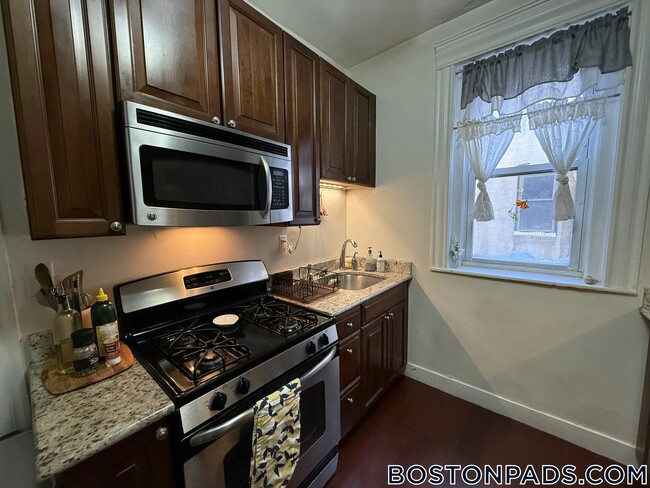 Foto del edificio - 65 Park Dr