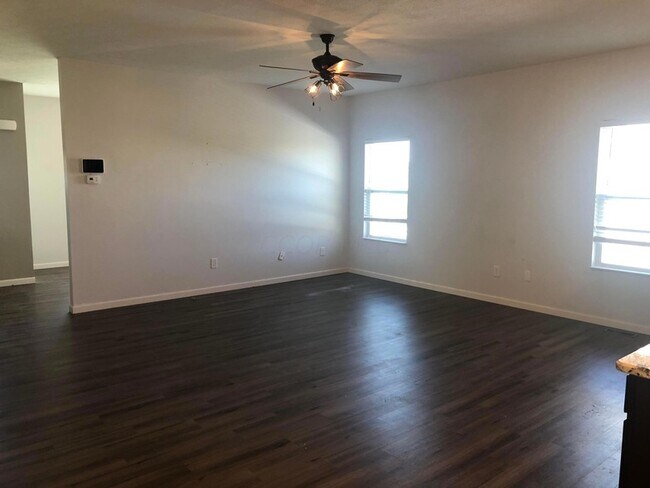 Foto del edificio - 1417 Hoovler Way
