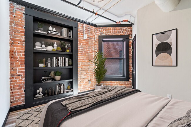 Foto del edificio - 1490 N Lafayette St