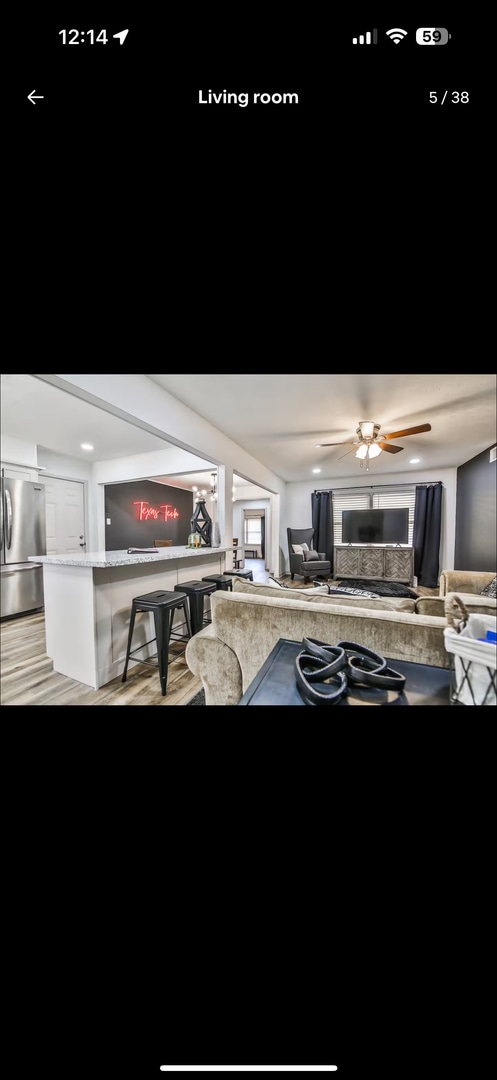 Foto del edificio - PRE LEASING for fall 2026! 4/3 in medical district