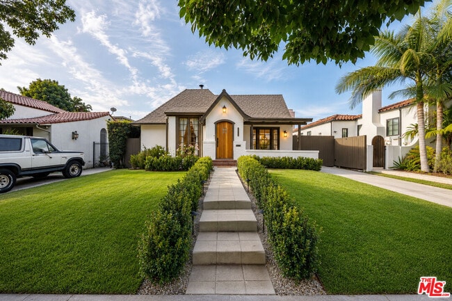 Foto del edificio - 6537 Moore Dr