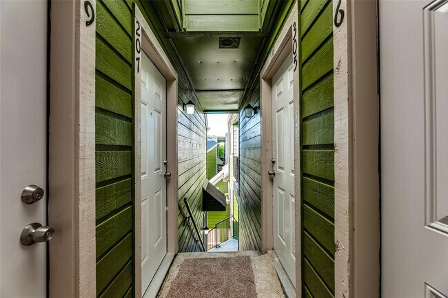 Foto del edificio - 9837 Walnut St