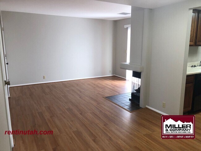 Foto del edificio - Cute Condo For Rent in Cottonwood Heights!