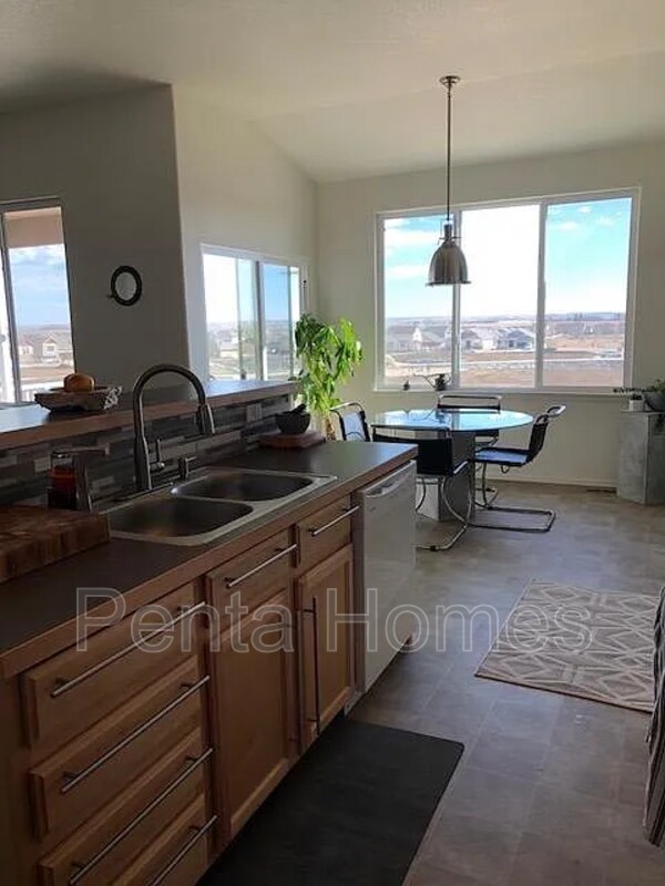 Foto del edificio - 2326 Forecastle Dr