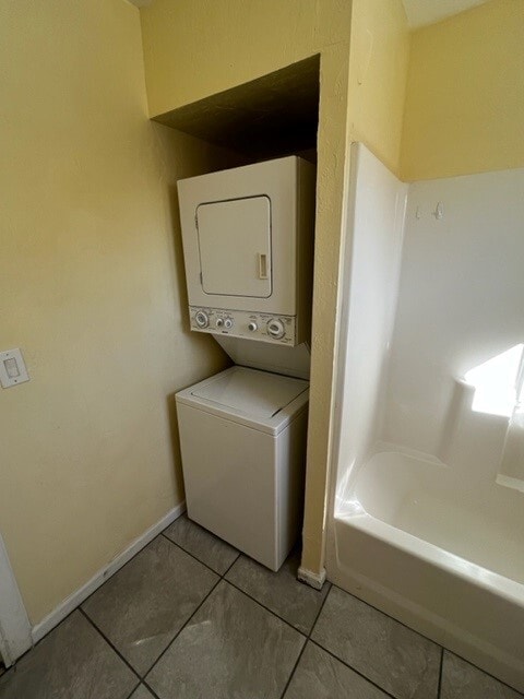 Building Photo - 2745 E Willetta St