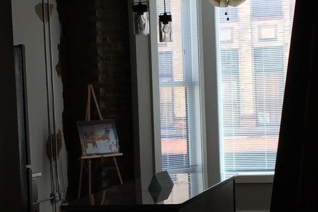 Living Room - 314 N Main St