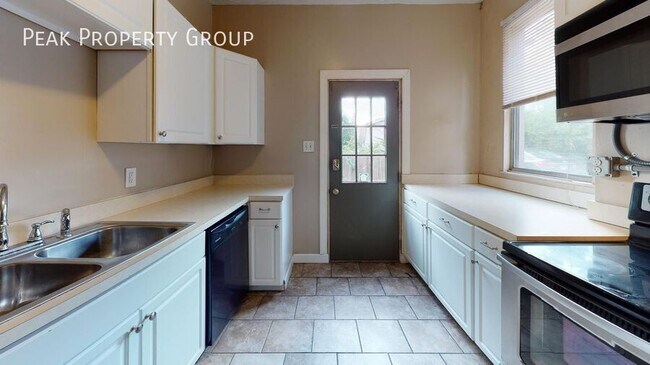 Photo - 2305 Rohs St Apartment