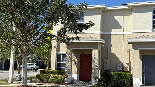 Foto del edificio - 440 NE 4th Terrace