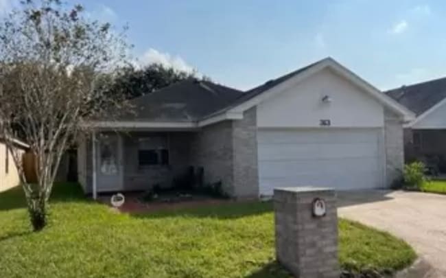 Building Photo - 313 Chico Blvd