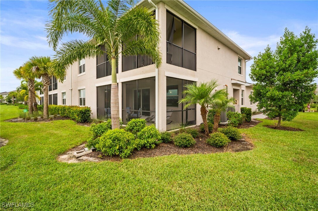 Foto del edificio - 15919 Grassland Ln