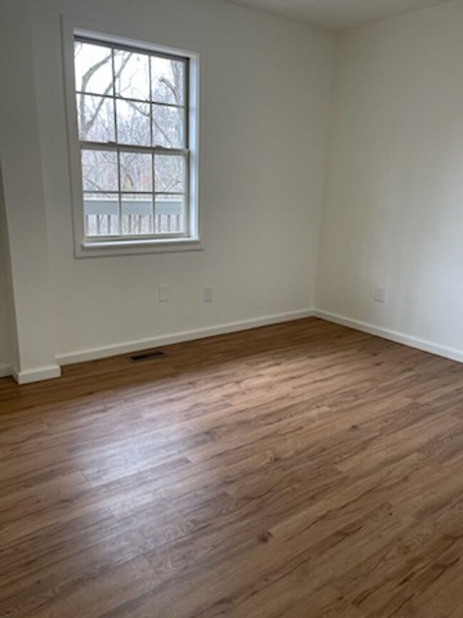 Foto del edificio - Location & Convenience!!!