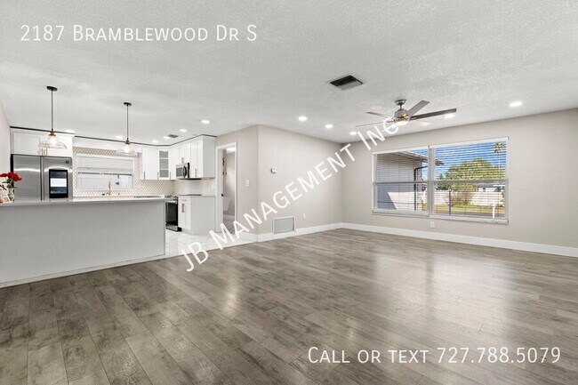 Foto del edificio - 2187 Bramblewood Dr S