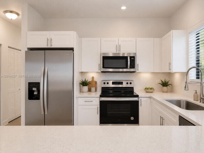 Foto del edificio - 4817 E 9th Ln