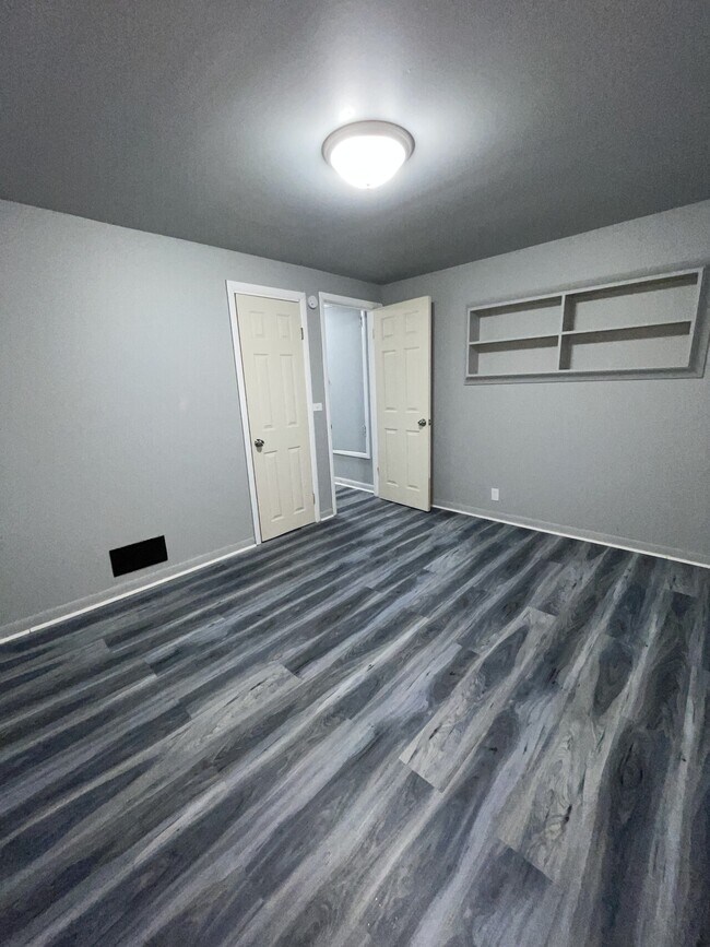 Foto del edificio - 1635 N Johnson St