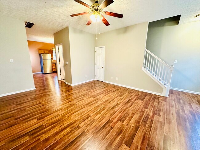 Foto del edificio - 1705 Stratton Ct