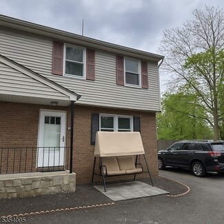 Building Photo - 18 Talmage Ave
