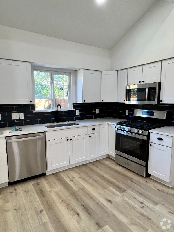Building Photo - 6209 Reicher Dr