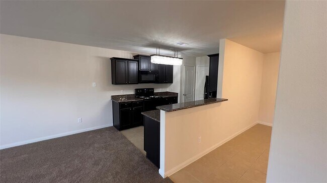 Foto del edificio - 22510 Guncotton Ave