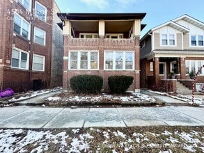 Building Photo - 4504 N Troy St