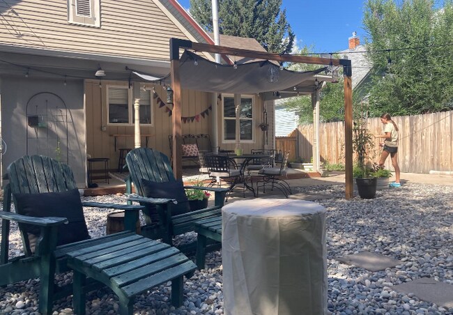 Foto del edificio - 238 W Burkitt St