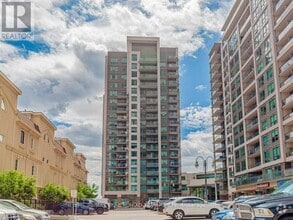 Building Photo - 1215-1215 Bayly St