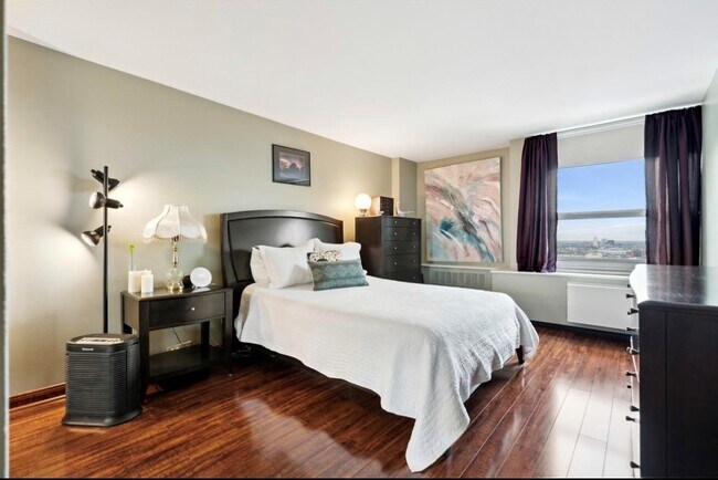 Foto del edificio - 1255 N Sandburg Ter