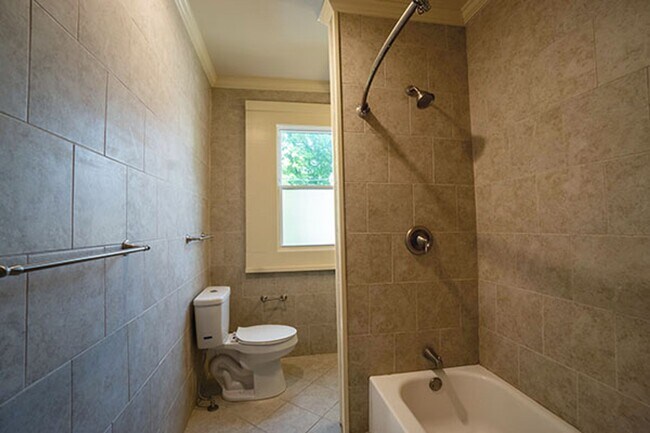 Foto del edificio - 315 Greenwood Pl