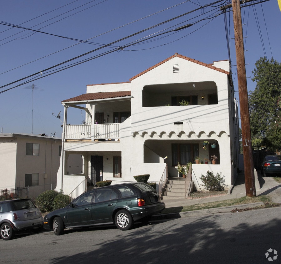 Building Photo - 1637-1639 1/2 Micheltorena St