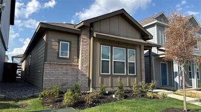 Building Photo - 3025 Pecan Farm Ln
