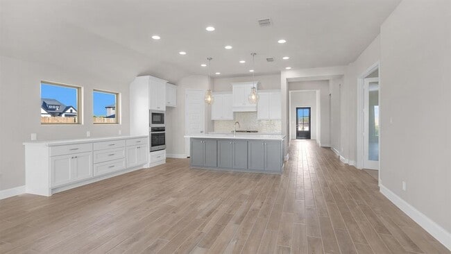 Building Photo - 437 Sprigtail Dr