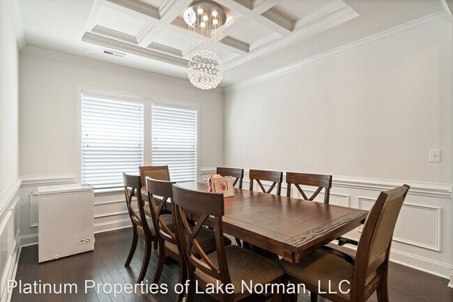 Building Photo - 5 br, 4 bath House - 13011 Oakhaven Glen