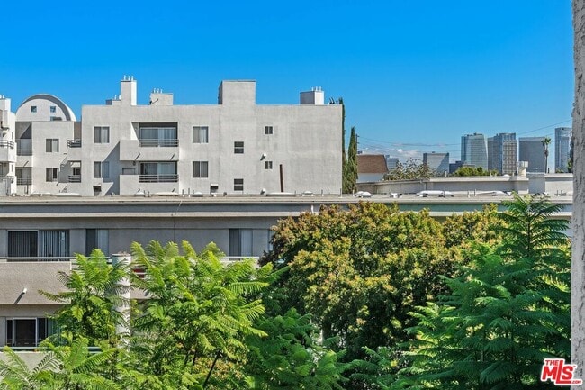 Foto del edificio - 1440 Veteran Ave