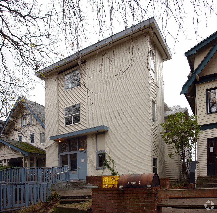 Primary Photo - 4714 17th Ave NE