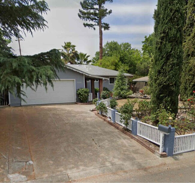 Building Photo - 8292 Seeno Ave