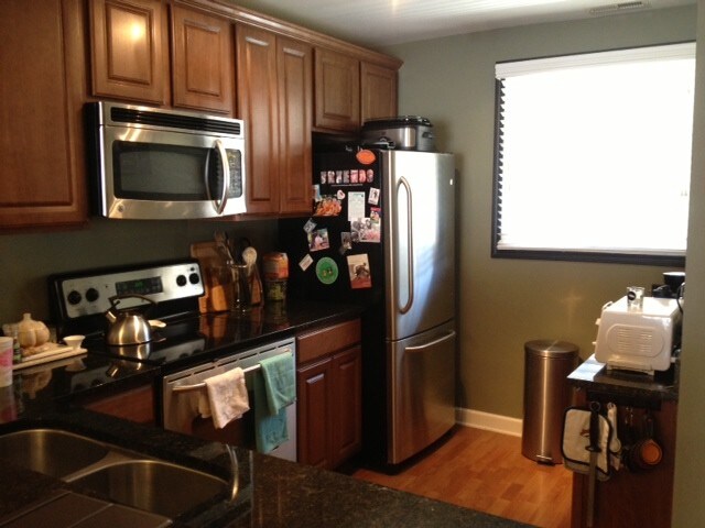 Primary Photo - 1330 Green Oaks Ln