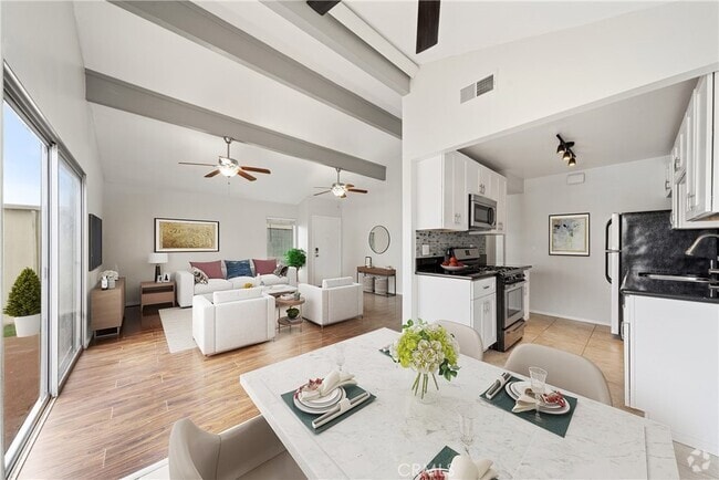 Building Photo - 357 Los Arbolitos Blvd