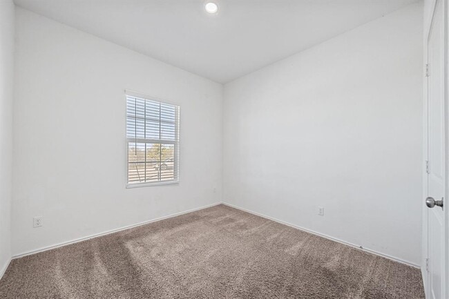 Foto del edificio - 13601 Mussel Rn