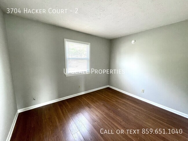 Foto del edificio - 3704 Hacker Ct
