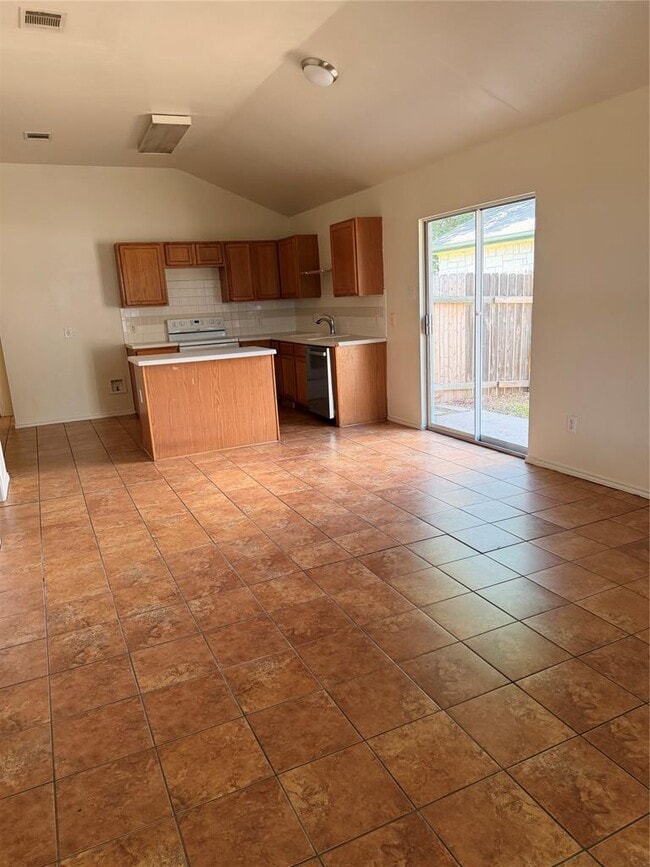 Building Photo - 931 Brandi Cir