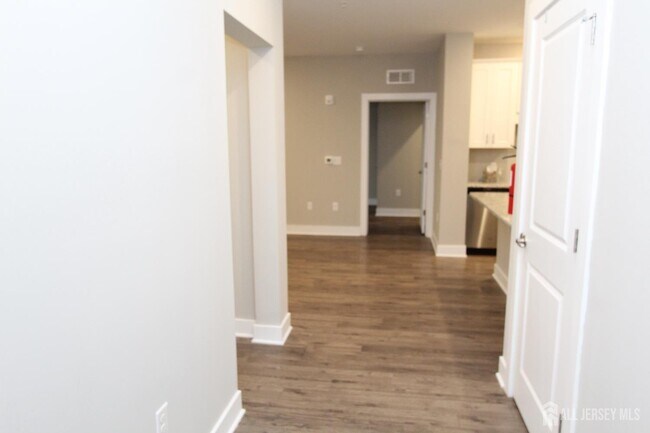 Foto del edificio - 814 Stiller Ln